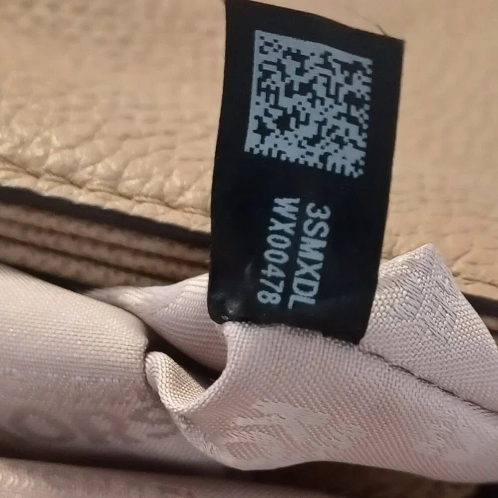 Michael Kors Bedford Cream Beige Pebbled Leather Crossbody Bag - Picture 11 of 13